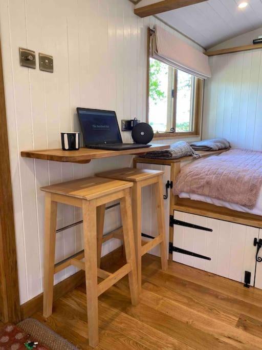 The Hereford Hut, Charming 1 Bedroom Shepherds Hut Callow Kültér fotó